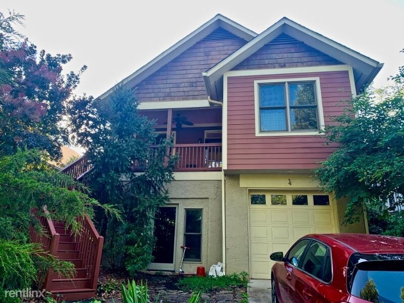 Primary Photo - 4 br, 3 bath House - 4 Ridgeway Ave