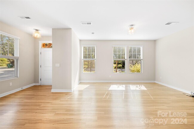 Foto del edificio - 107 Cranford Dr