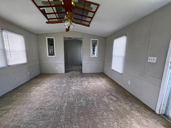 Foto del edificio - 4512 Rainbow Ln