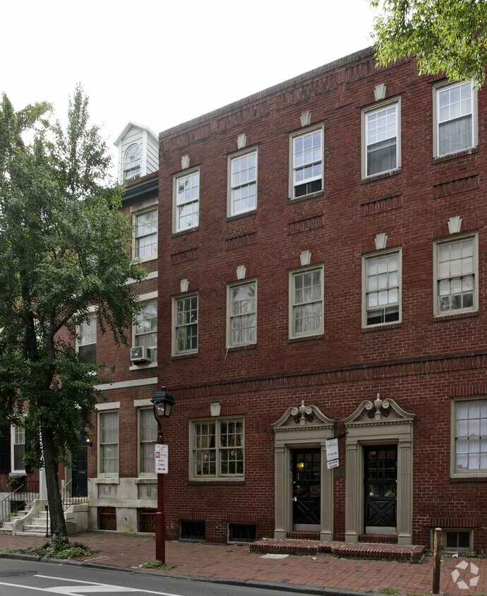 Primary Photo - 532 Pine St