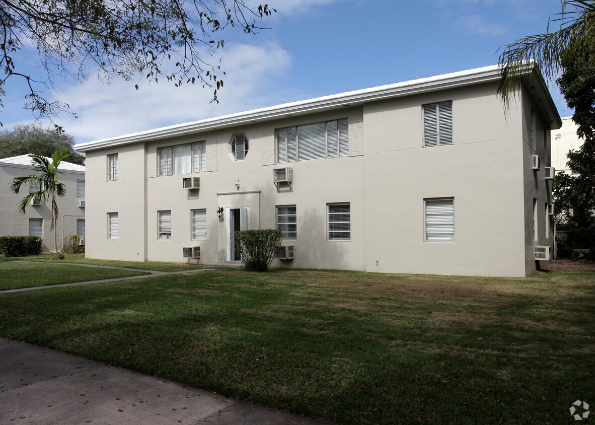 Foto principal - 627 Anastasia Ave