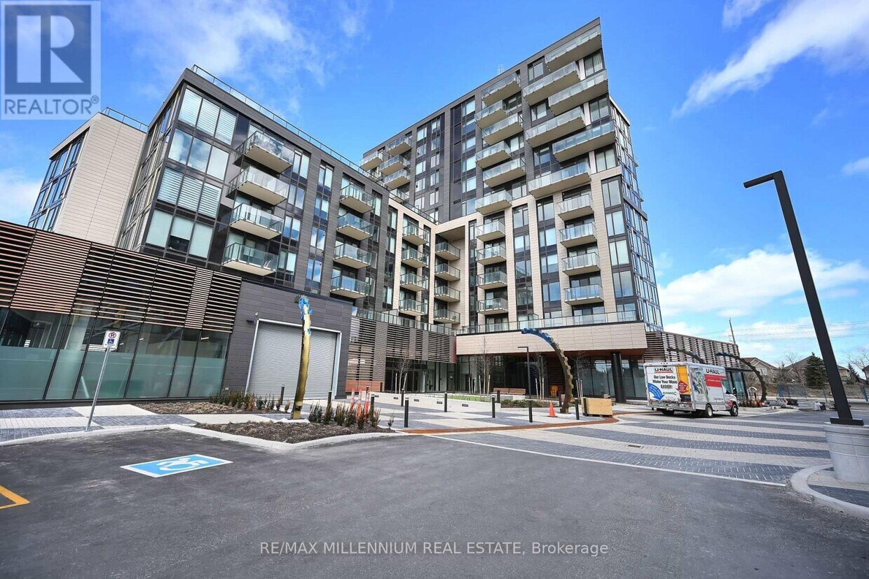 Primary Photo - 1415-1415 Dundas St E