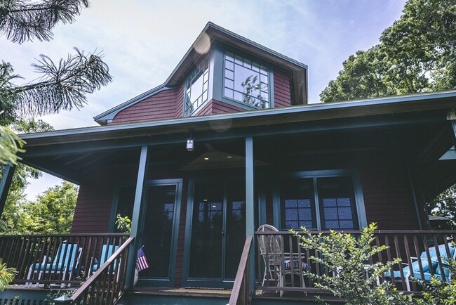 Building Photo - 101 Associates Rd