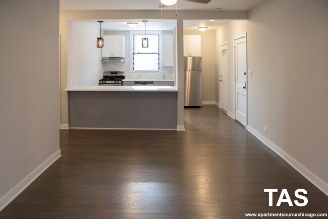 Foto del edificio - 3925 N Keeler Ave