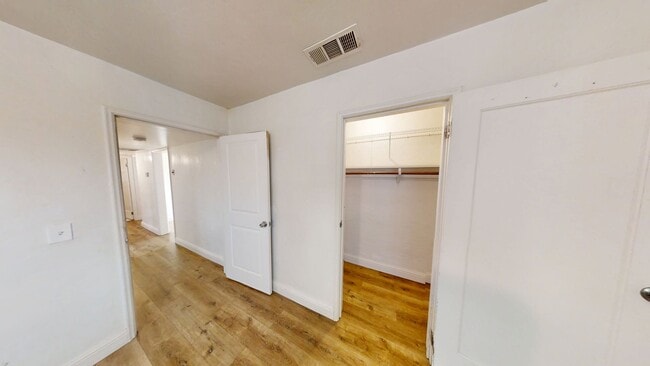 Foto del edificio - Fresh 3BR/2BA • Pet Friendly • Garage • Mo...