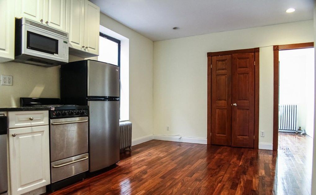 Foto principal - 111 E 7th St