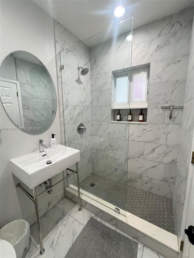 Foto del edificio - 2315 Taylor St