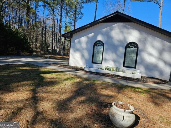 Building Photo - 355 Buck Ct