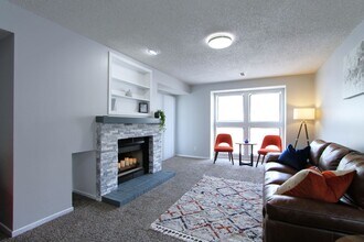 Building Photo - 6320 S 72nd St