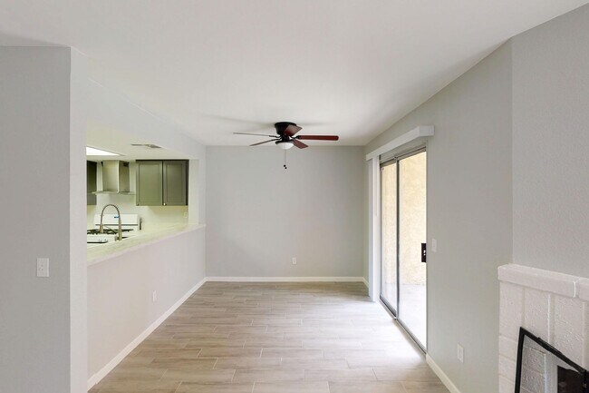 Building Photo - Newly Updated 2 bed, 2 bath located in San Bernardino!