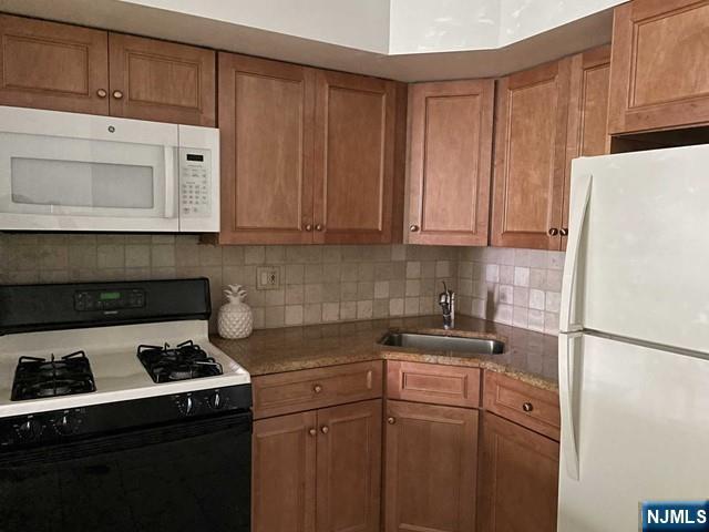 Foto del edificio - 1407 Faulkner Ct