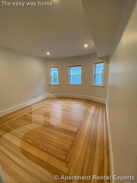 Building Photo - Davis / Porter - Gut Reno 3 Bed with Moder...