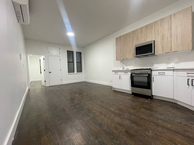 Building Photo - 1802 Bay Ridge Ave