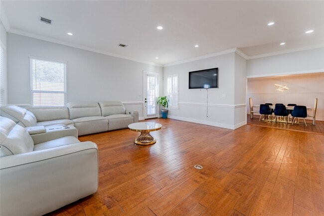 Building Photo - 11407 Iberia Dr