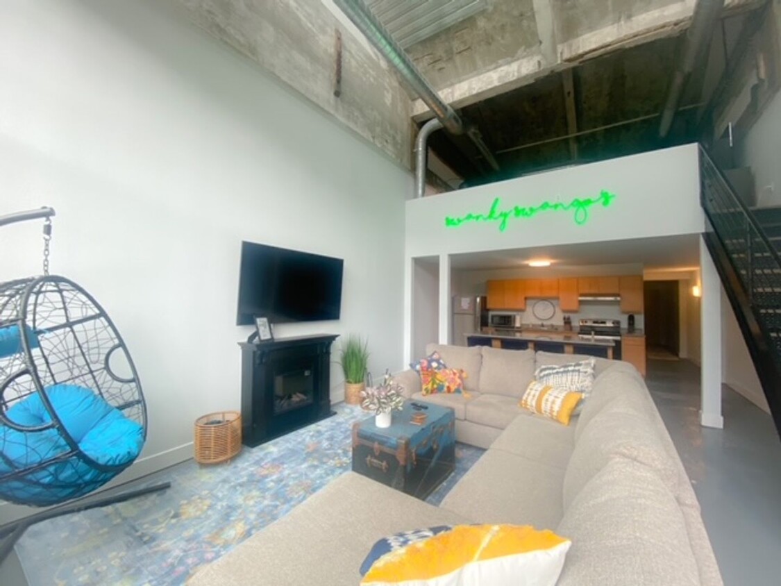 Foto principal - 2 Bedroom 2 Bathroom Loft Near Loveland Bi...