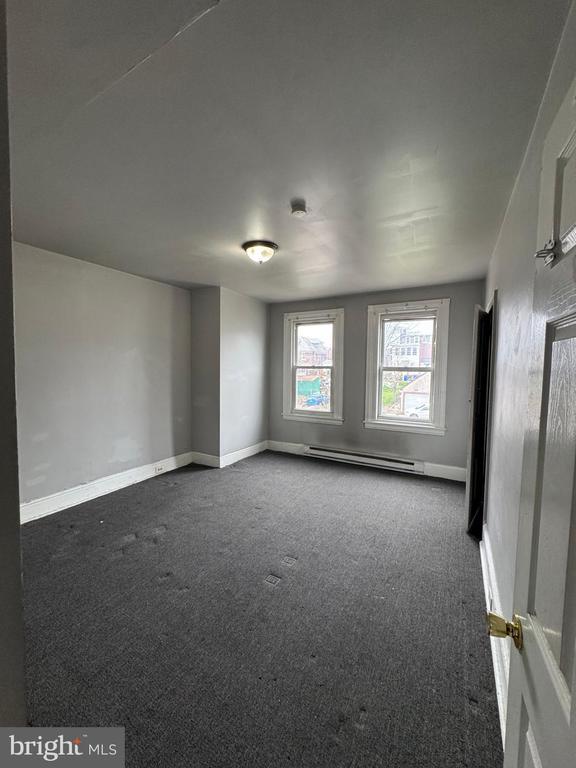 Foto del edificio - 533 BUTTONWOOD St