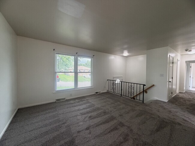 Foto del edificio - 1208 S Mayview Ave