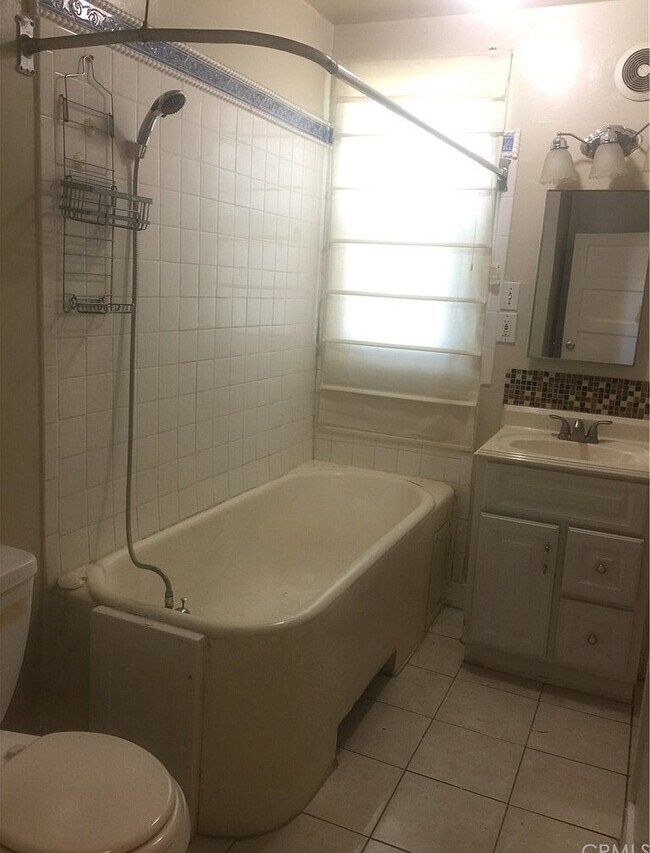 Bathroom - 4261 9th St