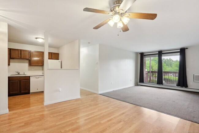 Foto del edificio - 2118 Cromwell Hills Dr