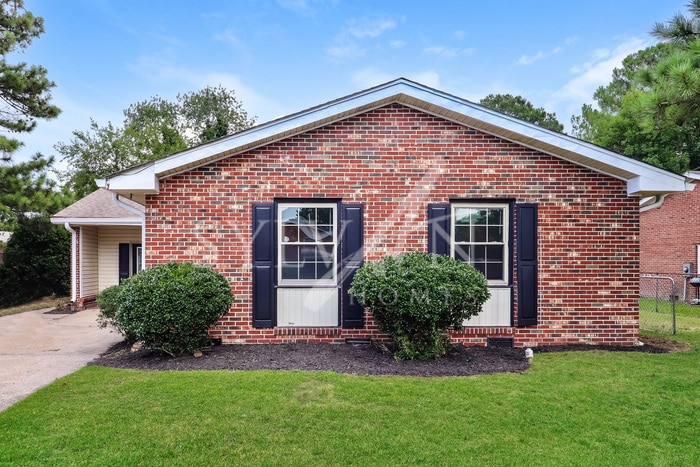 Primary Photo - Cute 3BR 2BA Home, Ready for You!