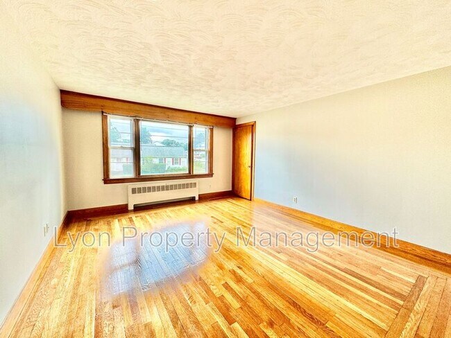 Foto del edificio - 1754 Diamond Hill Rd