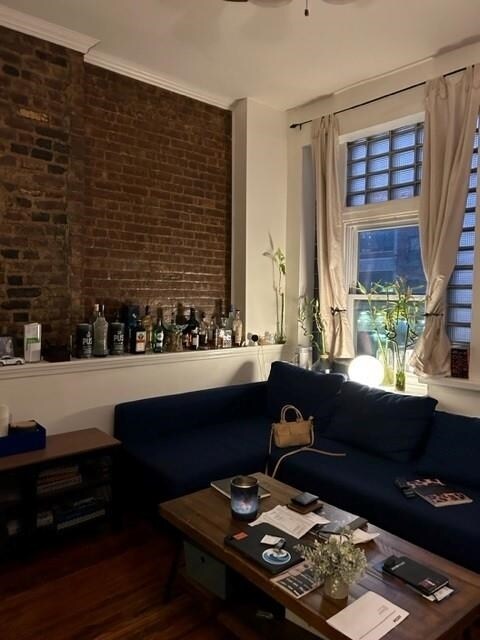 Foto del edificio - 1033 Washington St