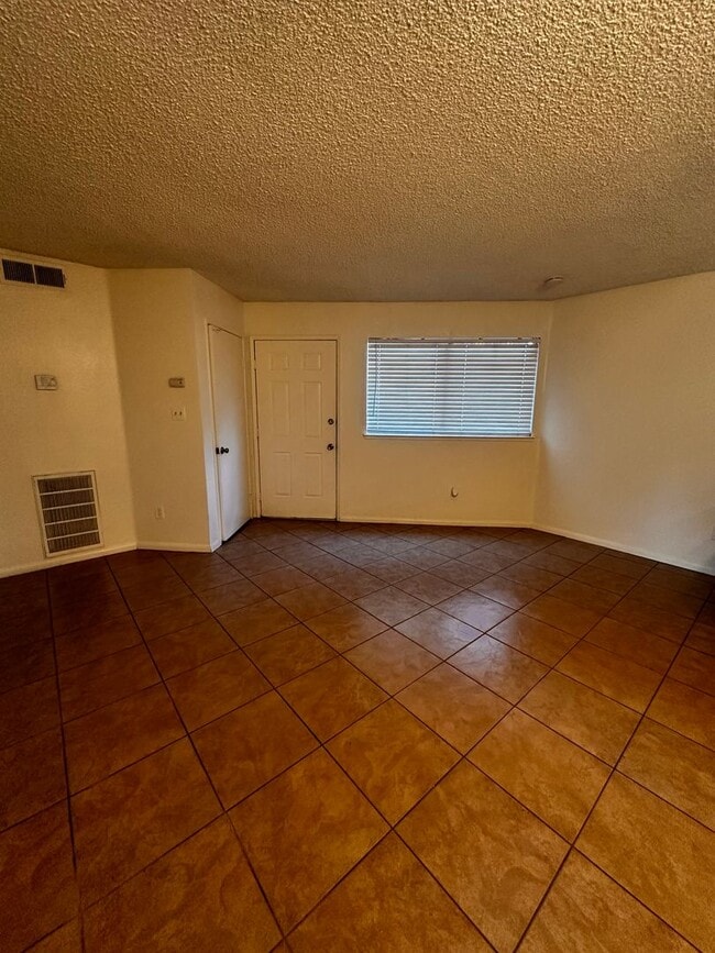 Foto del edificio - 4701 Beechwood St