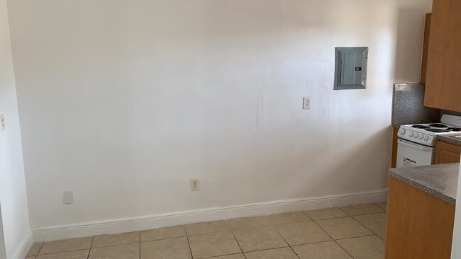 Foto del edificio - 7130 W 11th Ct