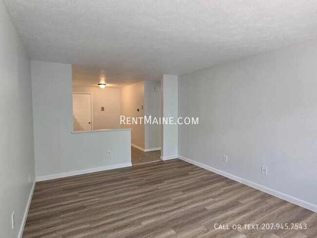 Building Photo - 20 Tall Pines Dr