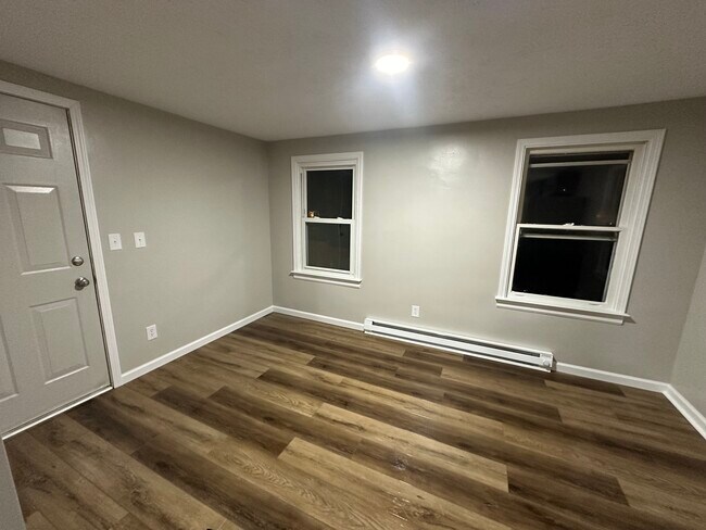 Foto del edificio - 328 W South St