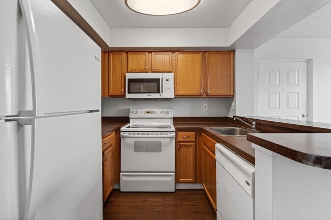 Building Photo - 708 Executive Center Dr