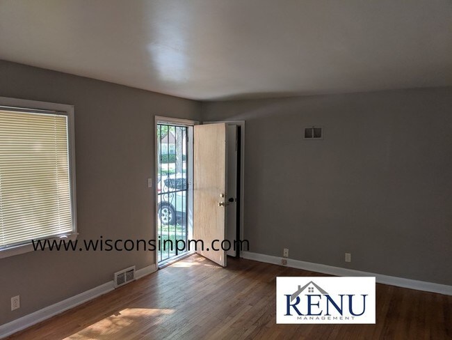 Building Photo - Cozy Single Family Home