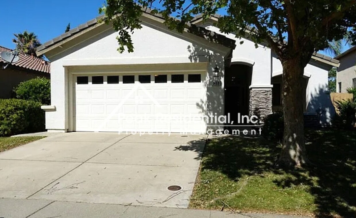 Foto principal - Charming West Roseville 3bd/2ba Home with ...