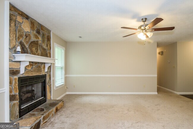 Building Photo - 330 Cornwallis Way