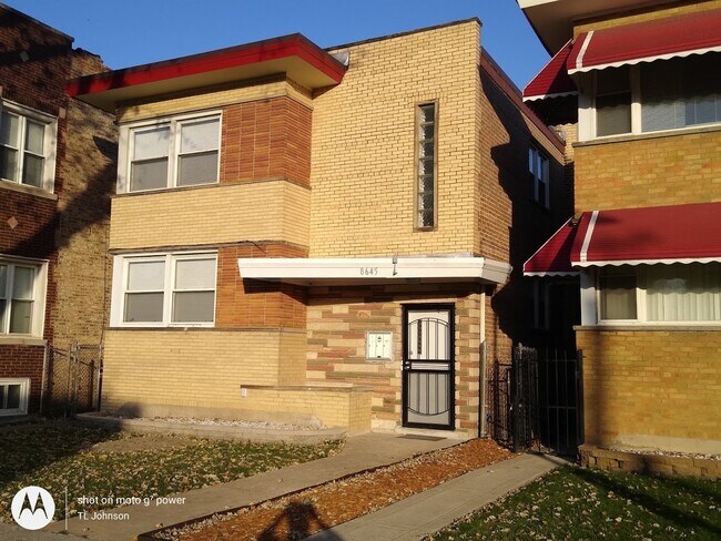 Building Photo - 8645 S Drexel Ave