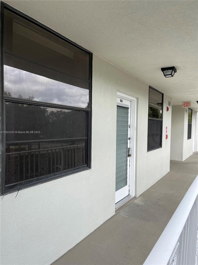 Building Photo - 1721 Whitehall Dr
