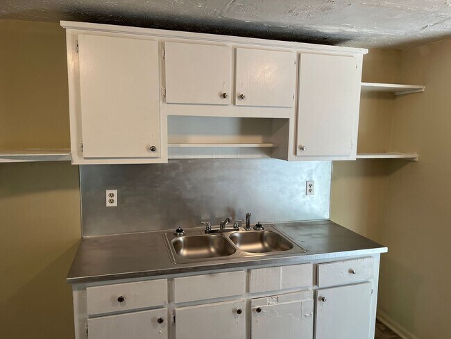 Foto del edificio - **AVAILABLE NOW**2 bedroom / 1 bathroom Duplex in Columbus, GA 31904***