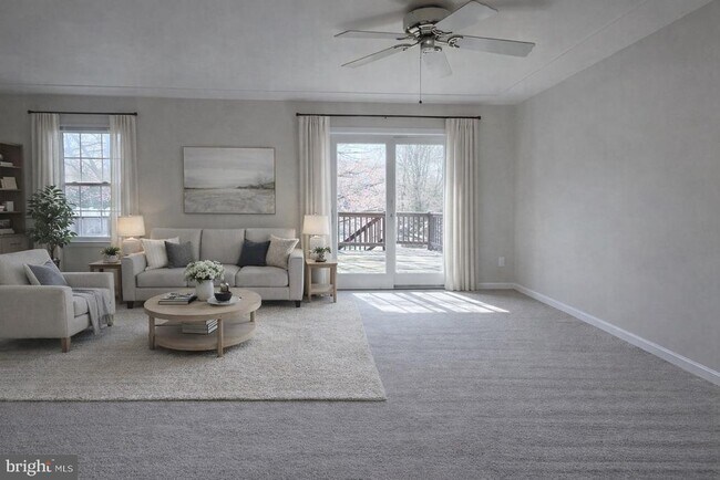 Foto del edificio - 7854 Kings Bench Pl