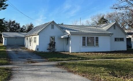 Primary Photo - 190 N Jefferson St