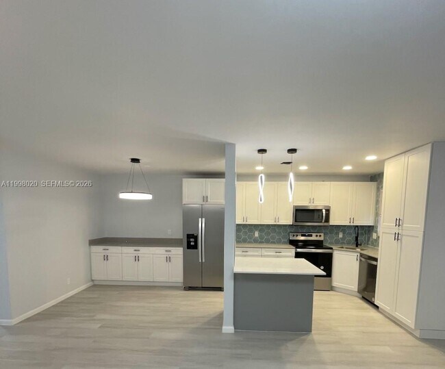 Foto del edificio - 2041 NW 81st Ave