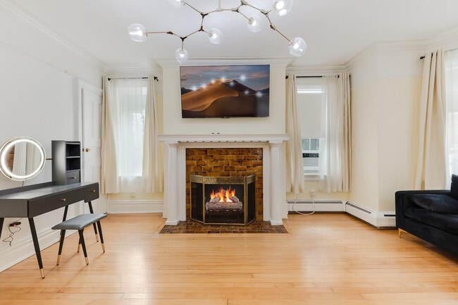 Building Photo - 62 Montebello Commons Dr