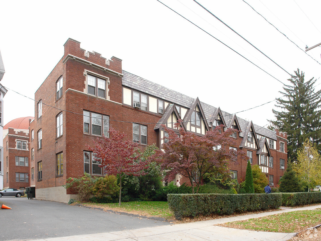 Primary Photo - Canterbury Apartments