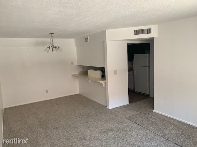 Foto del edificio - 254 W Viola St