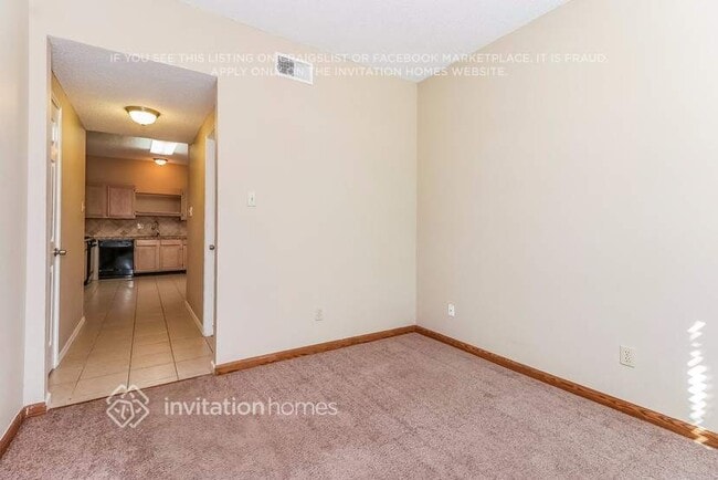 Building Photo - 2101 Larkspur St