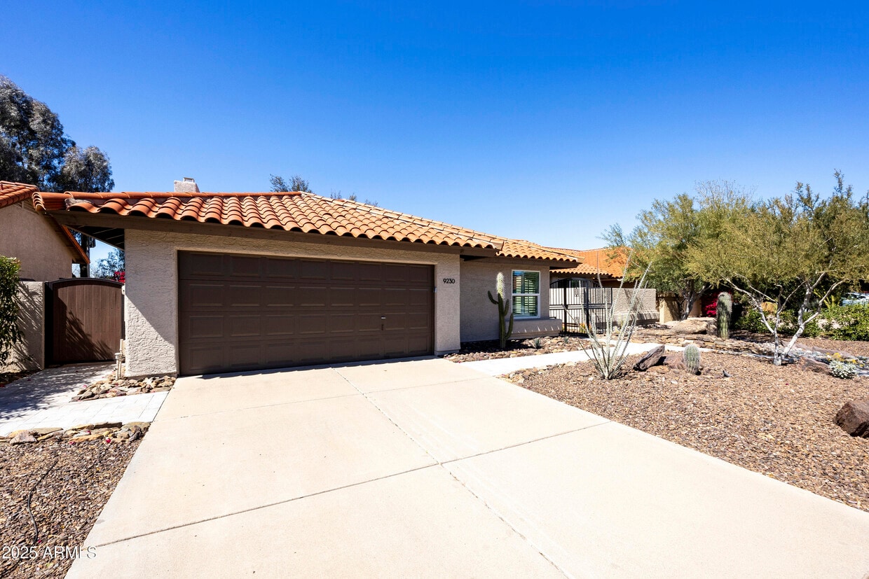 Foto principal - 9230 N 104th Pl