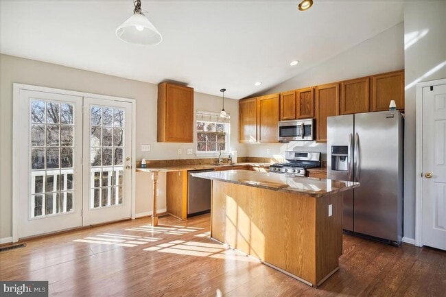 Foto del edificio - 102 W Deer Park Rd