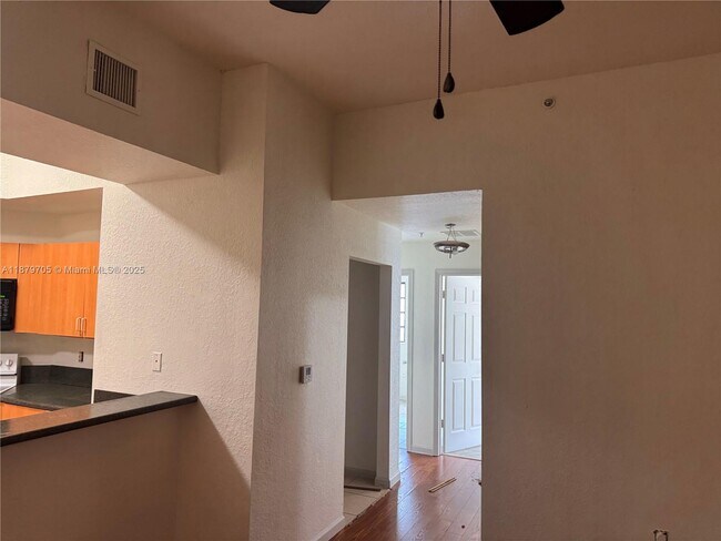 Foto del edificio - 2851 Riverside Dr