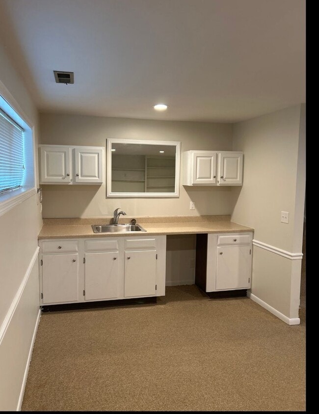 Building Photo - 1130 Heathshire Dr