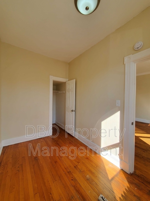 Foto del edificio - 273 Western Ave