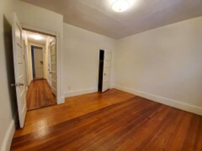 Foto del edificio - East Cambridge 3 BR Apartment - NO FEE - 9/1/26